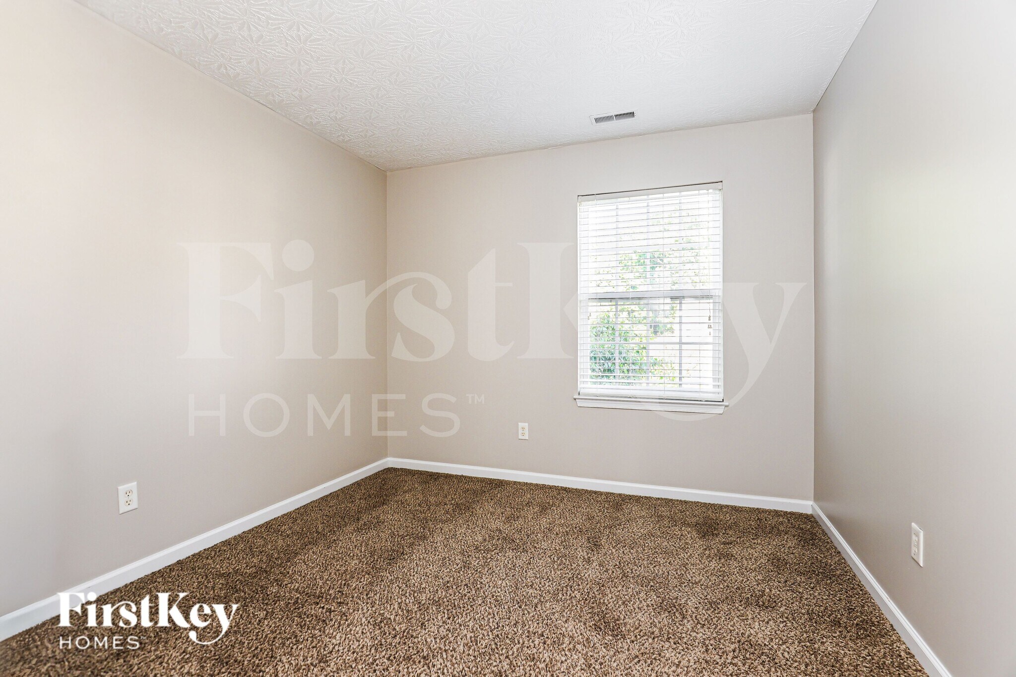 Building Photo - 5500 Appaloosa Cir
