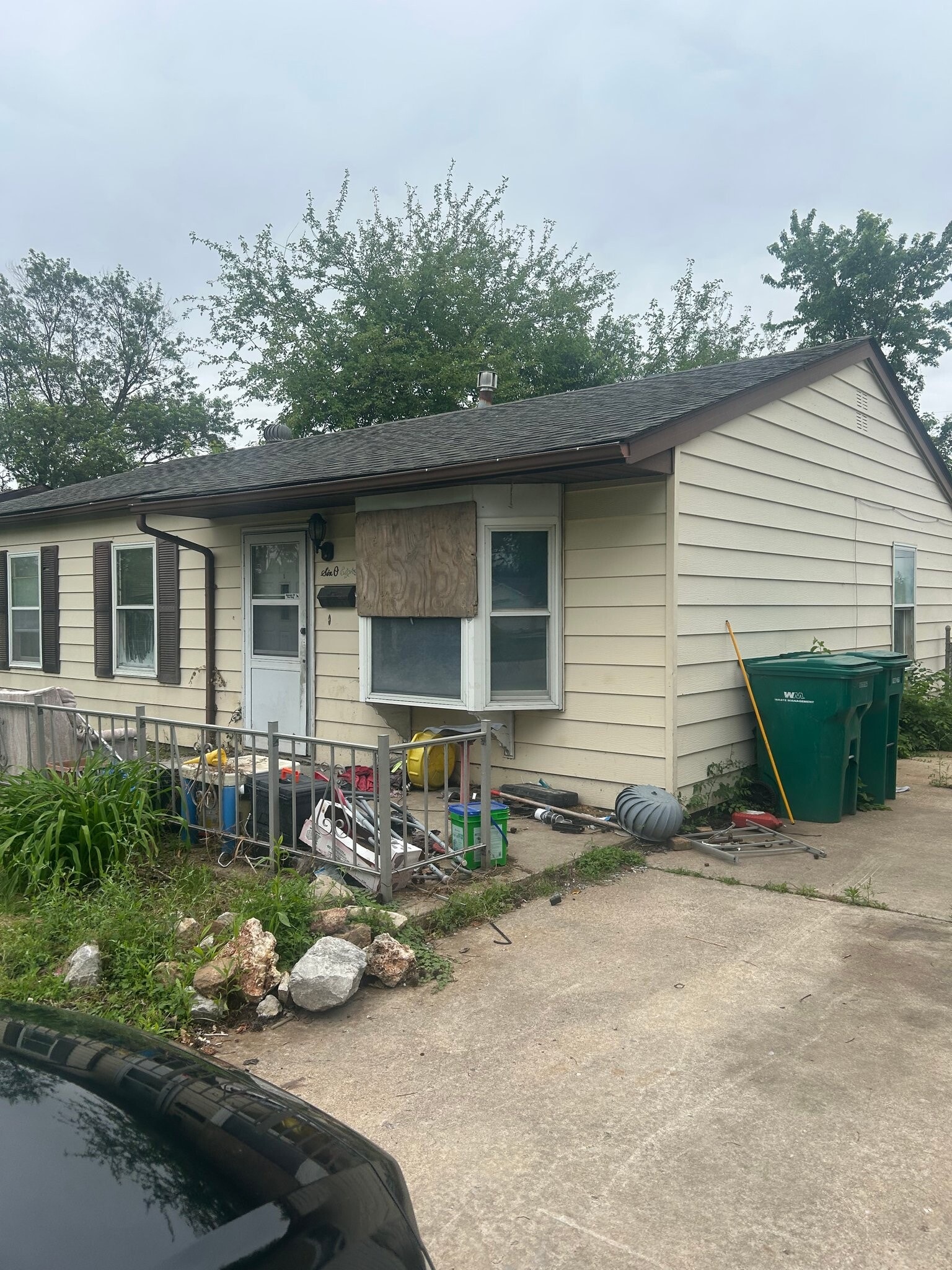 Building Photo - 608 St Monica Dr