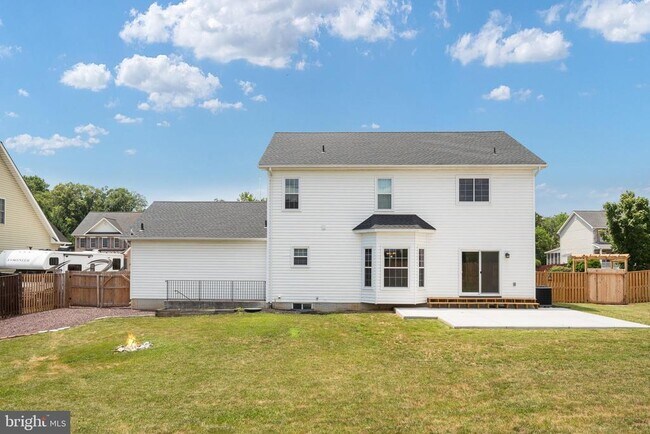 Building Photo - 677 Dellinger Dr