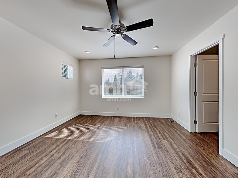 Building Photo - 19314 16th Ave Ct E