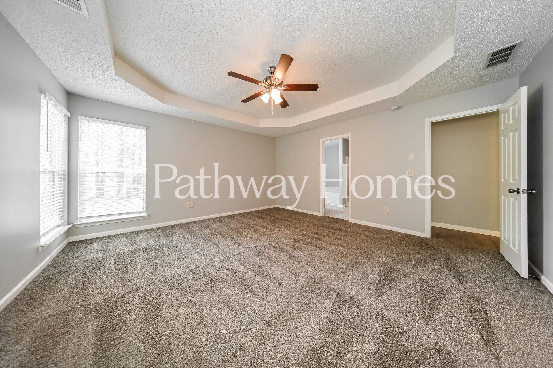 Building Photo - 229 Deodar Ln