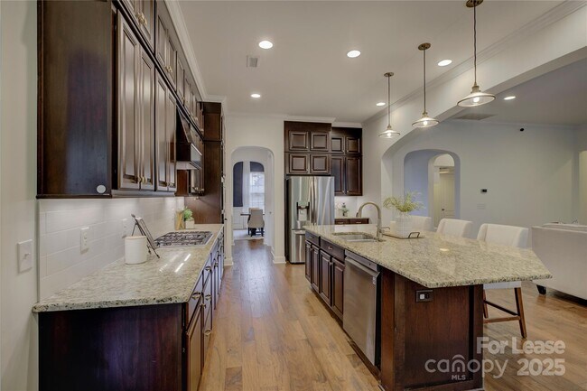 Building Photo - 10925 Preservation Park Dr