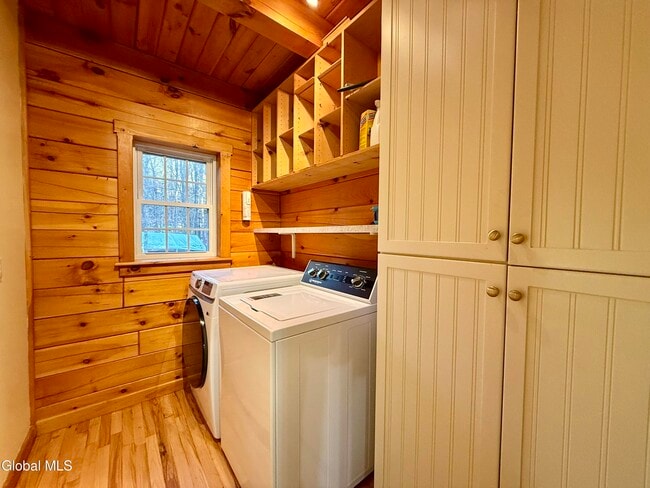 Building Photo - 7 McGowan Way