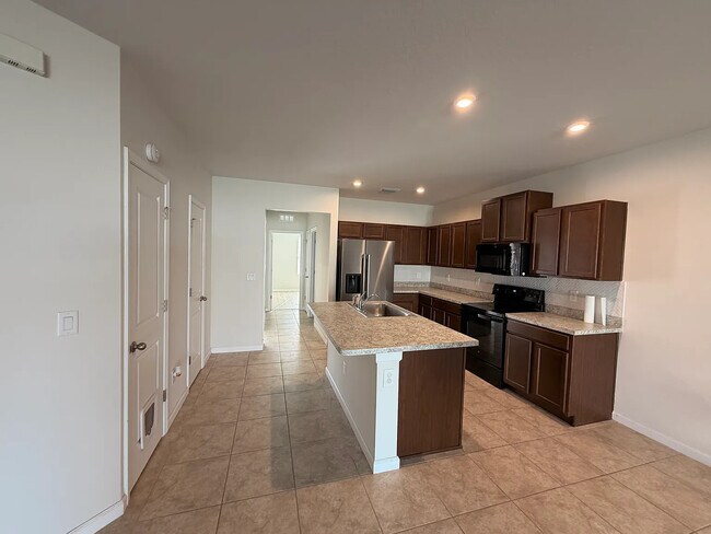 Building Photo - 17930 Turning Leaf Cir