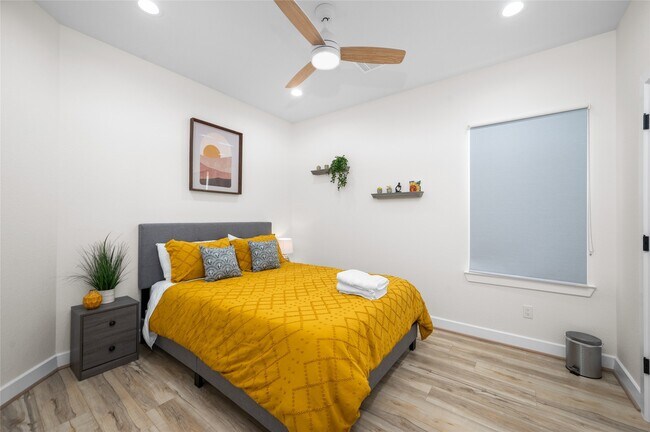 Building Photo - 7089 Tierwester St