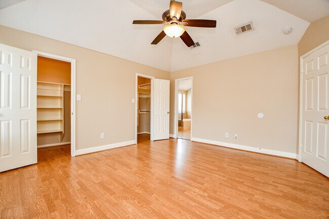 Building Photo - 11707 Turtle Lake Dr