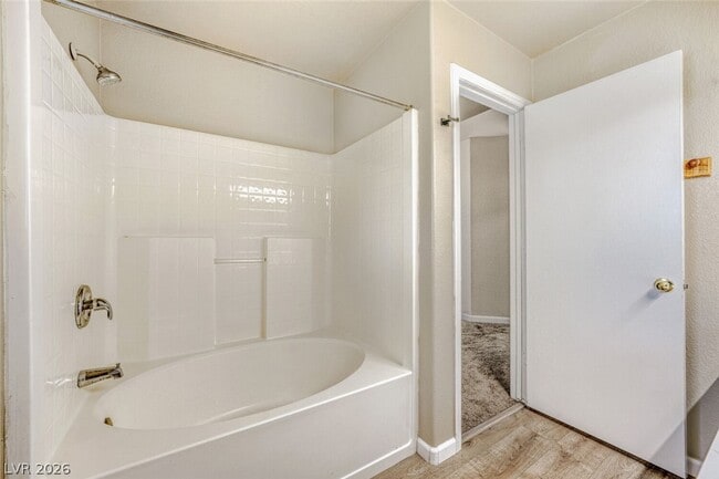 Building Photo - 5228 Boca Del Mar St