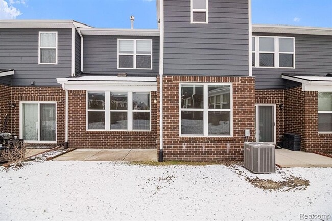 Building Photo - 43642 Chancellor Ln