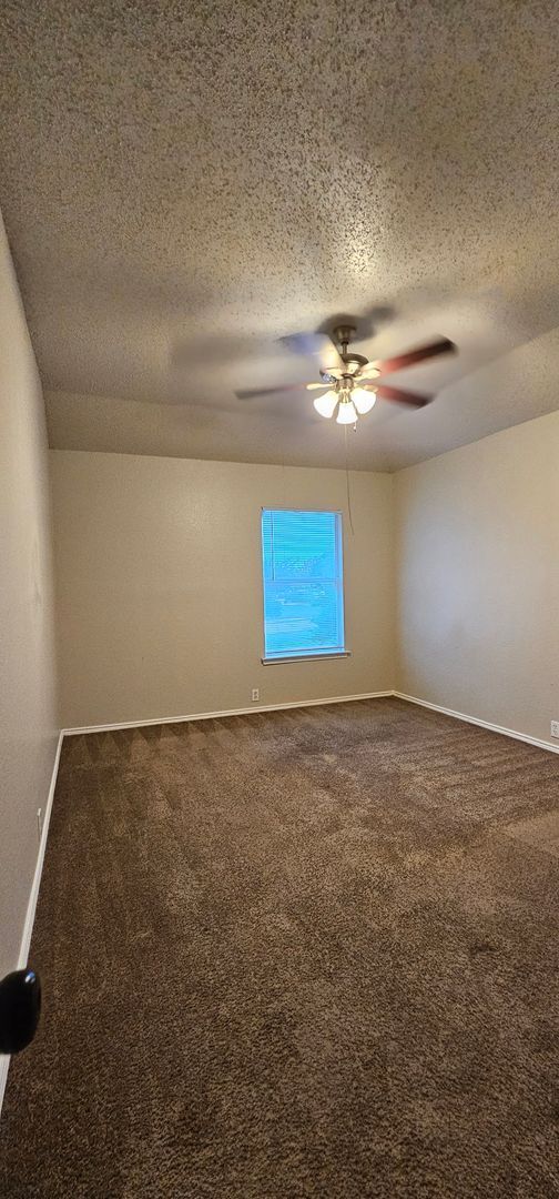 Building Photo - Spacious 2-story on a Quiet Cul-de-Sac