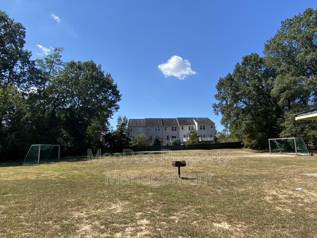 Building Photo - 611 Anvil Rd