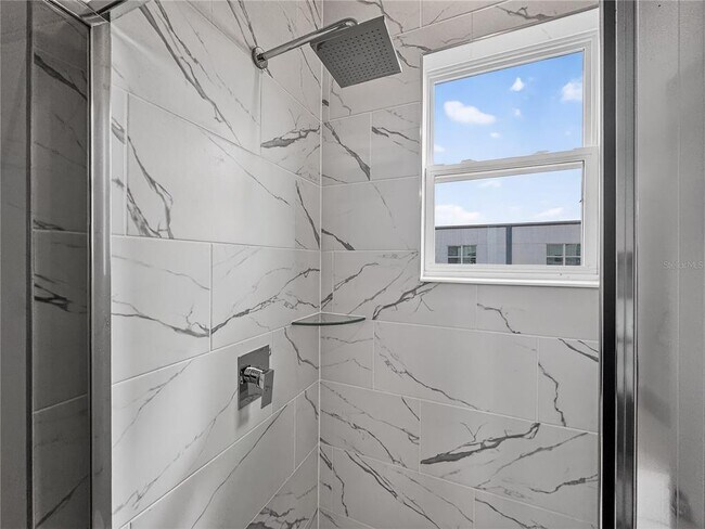 Building Photo - 612 Trikomo Dr