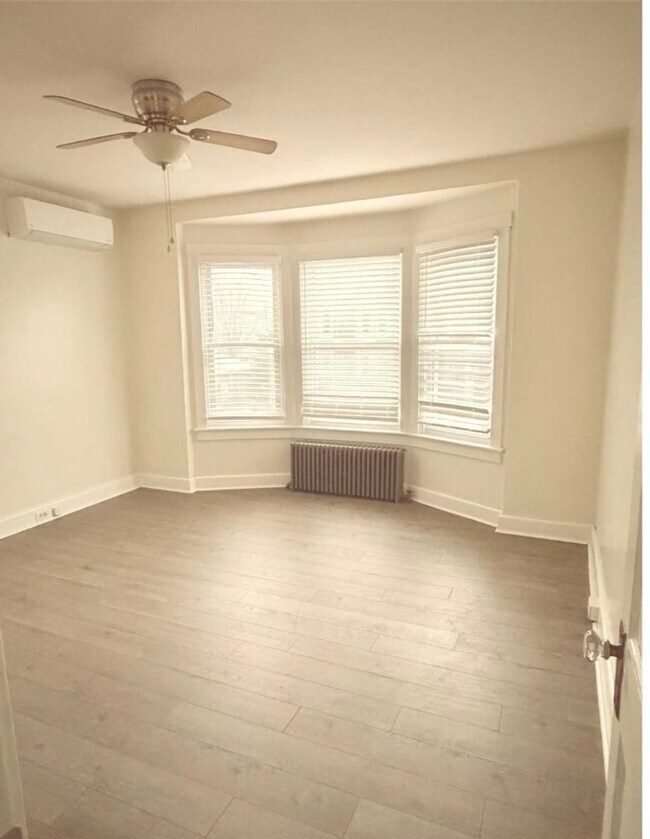 Building Photo - Charming Home in Wilson School District