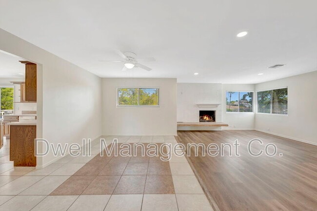 Building Photo - 8860 Fabienne Way