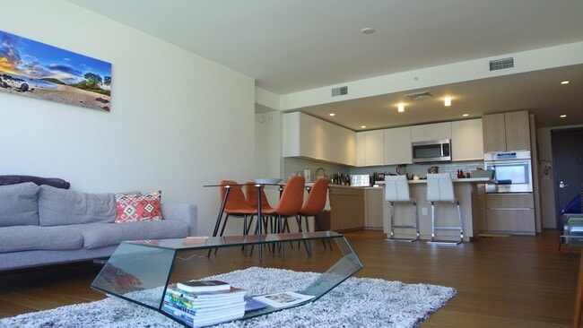 Building Photo - End Unit |  Luxury Condo | The Symphony | 2 Bed 2 Bath 2 Parking