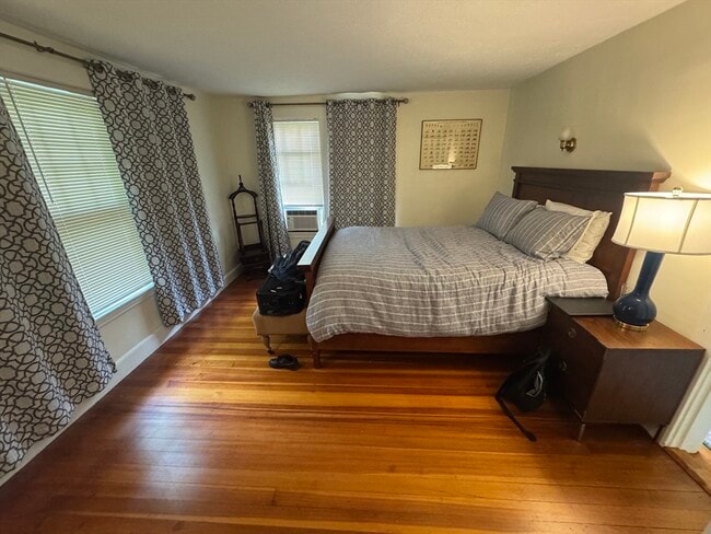 Building Photo - 36 Evergreen Ave