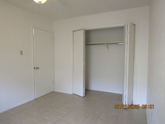 Building Photo - Very nice two-bedroom townhome, located in...