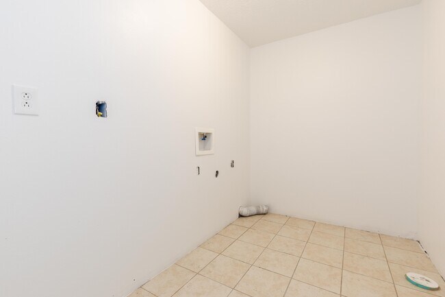 Building Photo - 237 E 270 N