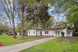 Building Photo - 3/2 with 1/1 In Law Suite in  Heritage Farms Orange Park South