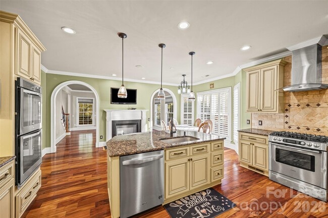 Building Photo - 11645 James Richard Dr