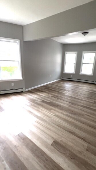 Living room - 342 Morrissee Ave