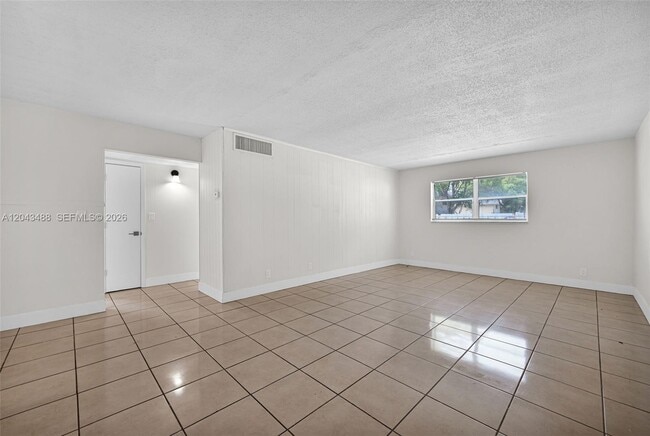 Building Photo - 861 SW 74th Terrace