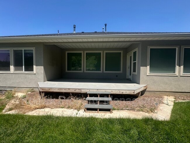 Building Photo - 7555 S 1740 E