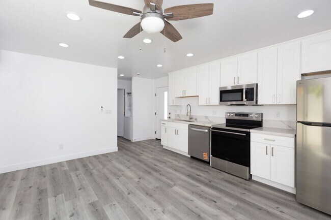 Building Photo - CHARMING Newly Constructed 1BD/BA Availabl...