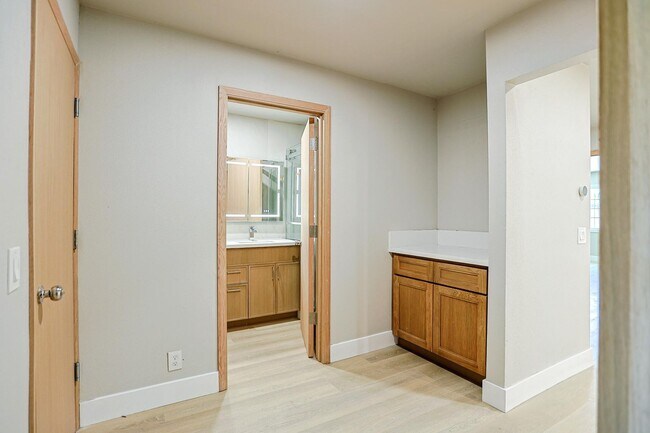 Building Photo - 9909 Merced River Ave