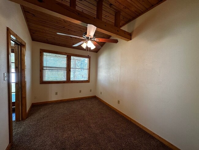 Building Photo - 1453 Chapparal Rd