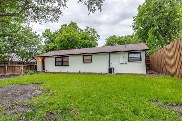 Building Photo - 3634 Woodleigh Dr