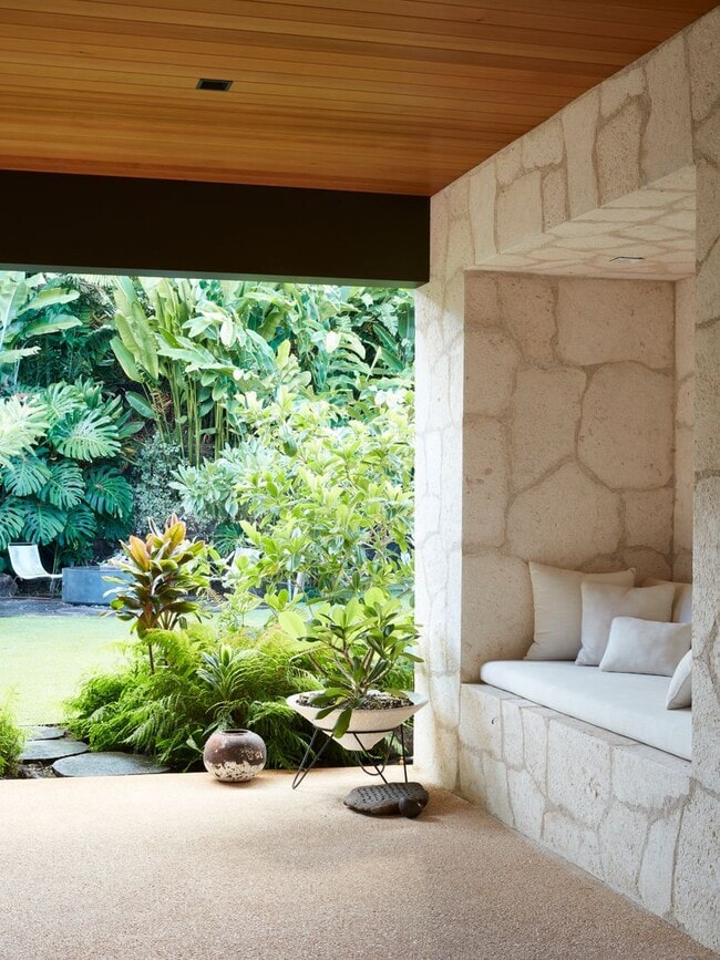 Building Photo - Exclusive Diamond Head Luxury Estate – A P...