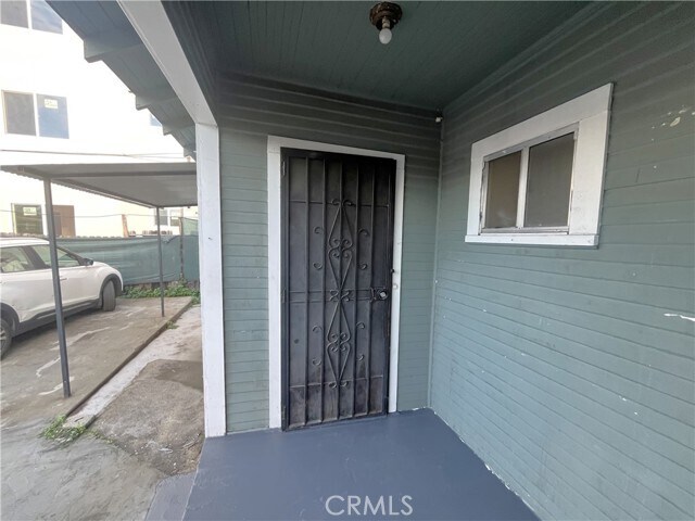 Building Photo - 1588 W 37th St