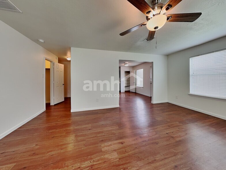 Building Photo - 6038 Stockholm Ct