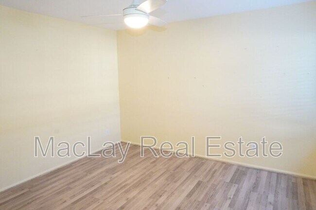 Building Photo - 10115 E Mountain View Rd