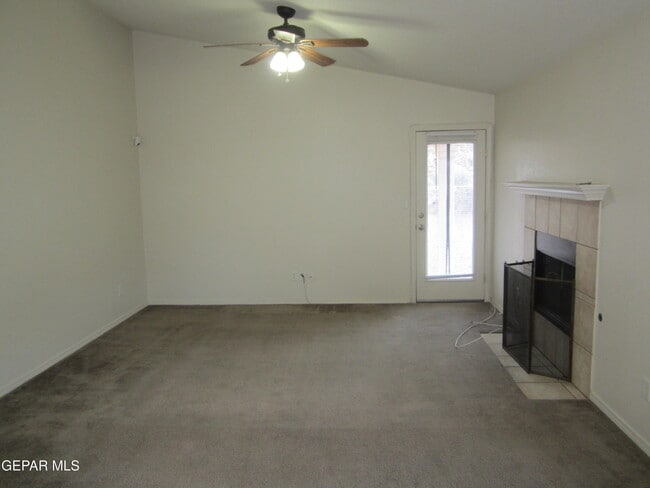 Building Photo - 6572 Dakota Ridge Dr