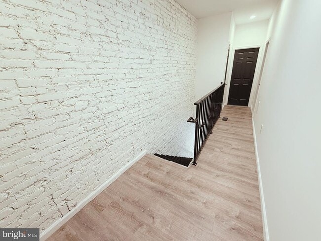 Building Photo - 2142 Penrose Ave