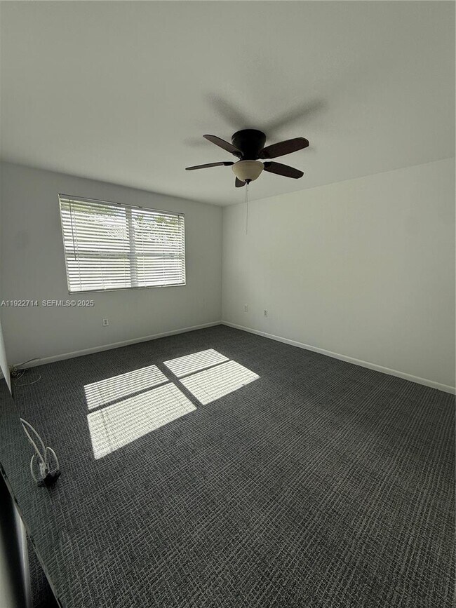 Building Photo - 6860 SW 45th Ln