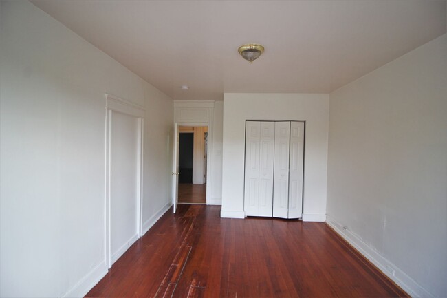 Building Photo - 2025/2026 JHU Off-Campus Awesome 6bd/3ba s...