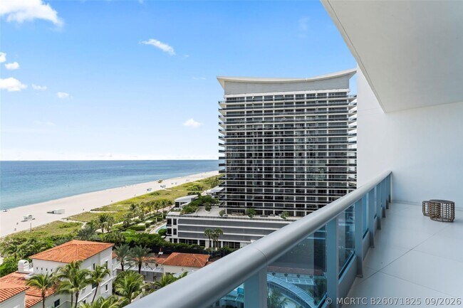 Building Photo - 5959 Collins Ave