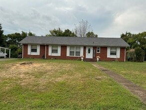 Building Photo - 514 Wren Rd