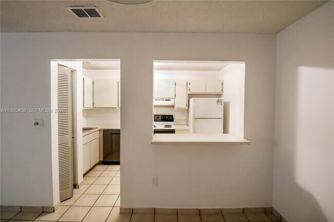 Building Photo - 12955 SW 66th Ln