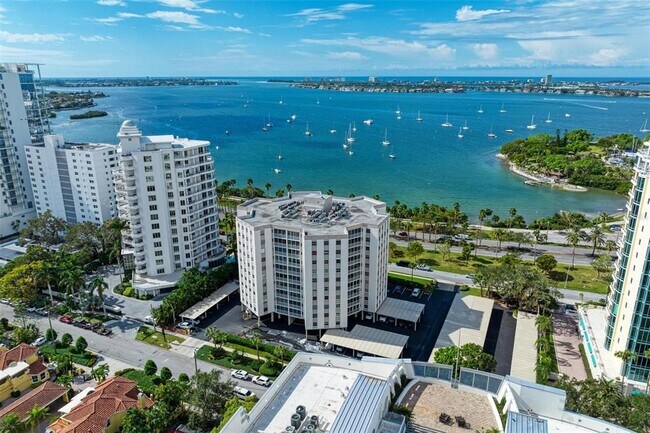 Building Photo - 435 S Gulfstream Ave
