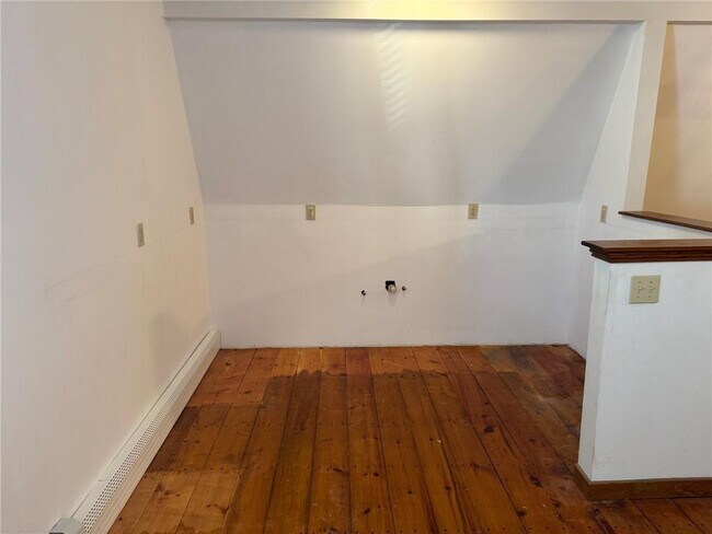 Building Photo - 31 Powel Ave