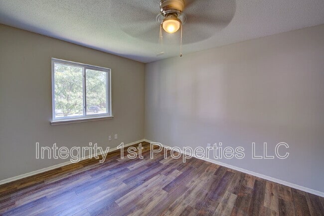 Building Photo - 2114 Swift St