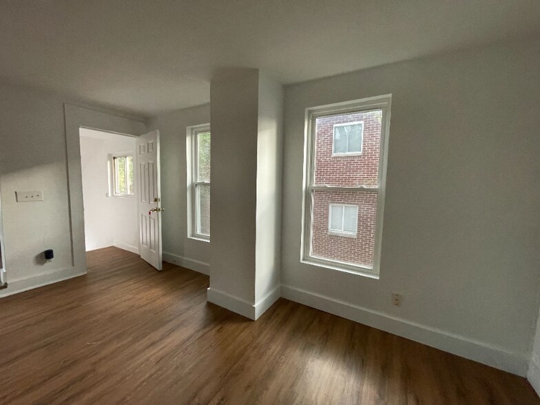 Building Photo - 19 Ridge Ave