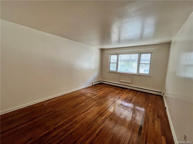 Building Photo - 3514 Bronxwood Ave