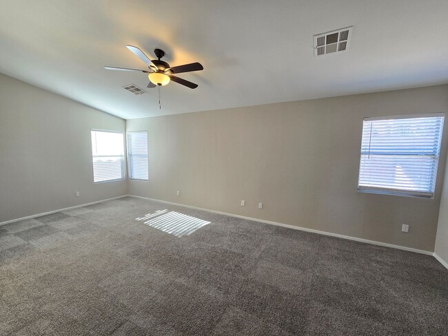 Building Photo - 3 Bedroom Home in Summerlin North Close to...