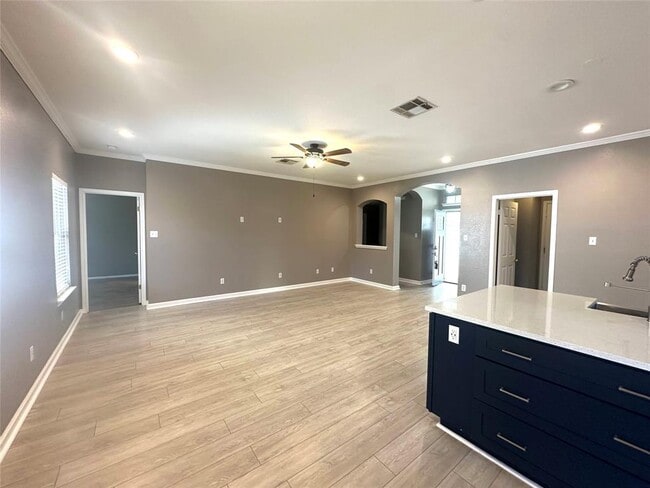 Building Photo - 1333 Rosie Ln