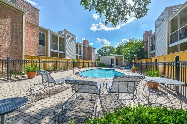 Building Photo - 2001 Bering Dr