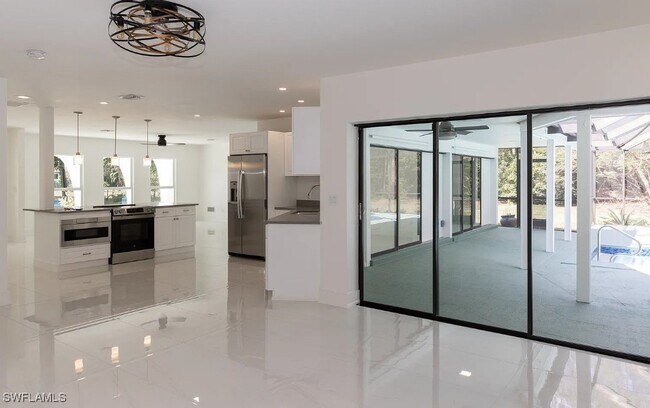 Building Photo - 5588 Wendy Ln